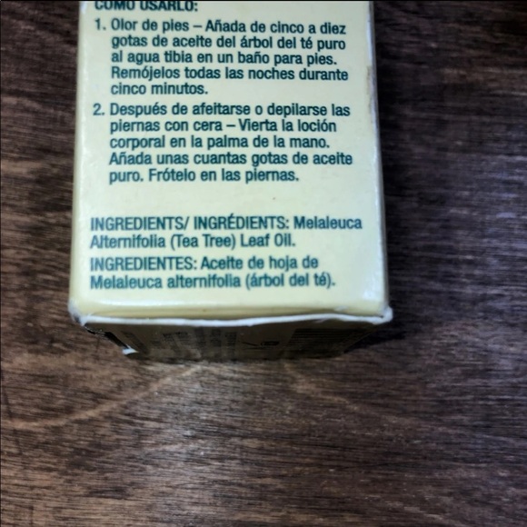 Pure tea tree oil in glass bottle - Picture 3 of 4